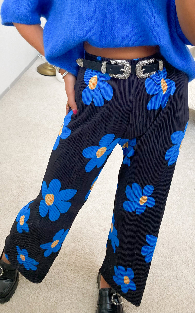 Pantalon plissé fleuri noir et bleu "Maxanne"