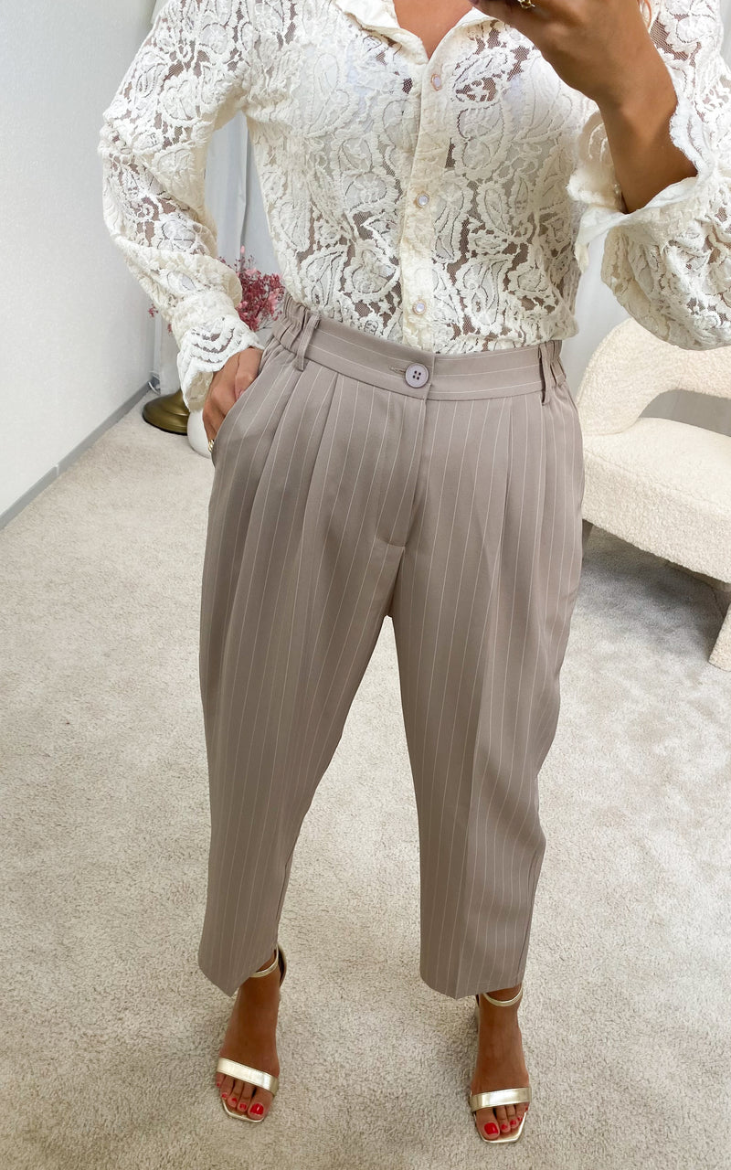 Pantalon tailleur beige "Calandra"